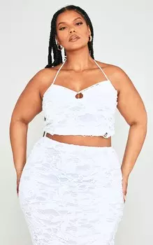 PrettyLittleThing Белый пляжный топ плюс с рваным вырезом и воротником-халтер