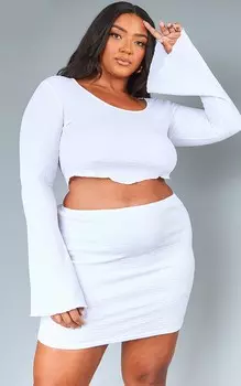PrettyLittleThing Белый топ с длинными рукавами и присборенным краем плюс