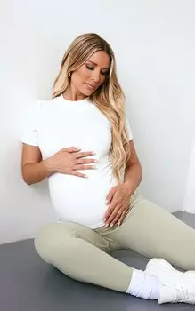 PrettyLittleThing Белый топ с короткими рукавами Soft Touch Sculpt для беременных