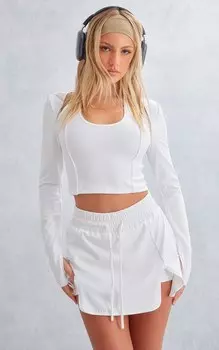 PrettyLittleThing Белый укороченный топ для спортзала с объемными подкладками и вырезами