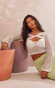 PrettyLittleThing Белый вязаный топ с длинными рукавами и пайетками крючком