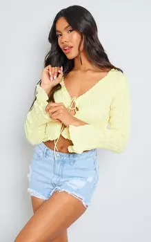 PrettyLittleThing Бледно-лаймовый укороченный топ с длинными рукавами и гофрированной завязкой спереди