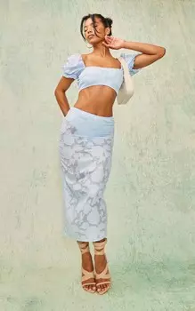PrettyLittleThing Бледно-синяя юбка-миди с высокой талией и цветочной аппликацией