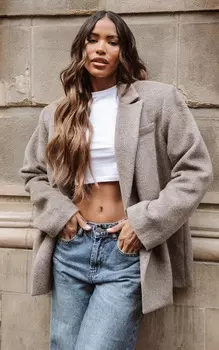 PrettyLittleThing Блейзер оверсайз из фактурной шерсти норки