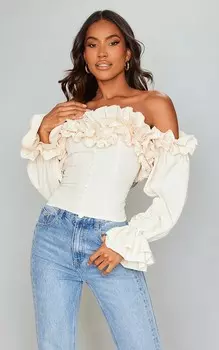 PrettyLittleThing Блузка с открытыми плечами и длинными рукавами с каменными рюшами и подолом
