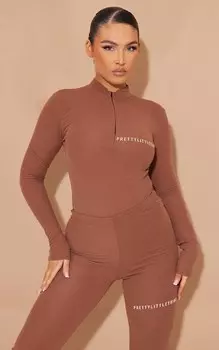 PrettyLittleThing Боди с половиной молнии в шоколадную рубашку