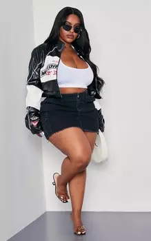 PrettyLittleThing Черная укороченная байкерская куртка из искусственной кожи Plus Motorsport