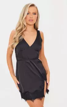 PrettyLittleThing Черное атласное платье прямого кроя с глубоким вырезом и кружевной отделкой на талии