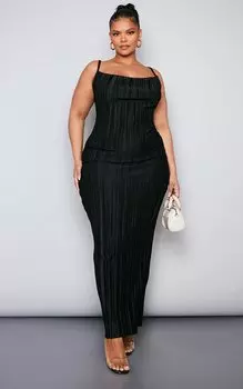 PrettyLittleThing Черное платье макси с плиссированным вырезом и хомутом Plus