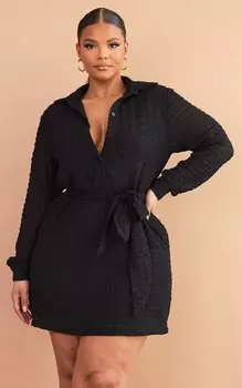PrettyLittleThing Черное текстурированное платье-рубашка с завязкой на талии Plus