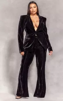 PrettyLittleThing Черные бархатные расклешенные брюки с защипами Plus