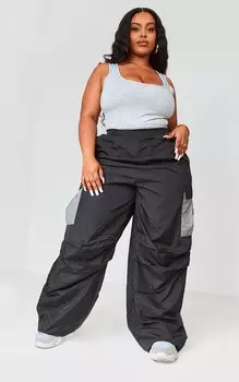 PrettyLittleThing Черные брюки Parachute Plus с контрастной вставкой