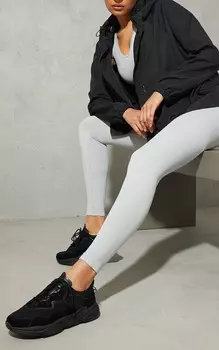 PrettyLittleThing Черные кроссовки с контрастной шнуровкой и пузырьковой подошвой