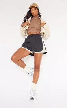 PrettyLittleThing Черные шорты для бега с контрастной отделкой Shell