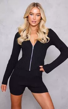 PrettyLittleThing Черные трикотажные шорты в широкую рубчику
