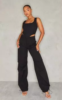 PrettyLittleThing Черный комбинезон Parachute Utility с корсетом