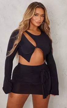 PrettyLittleThing Черный облегающий укороченный топ с разрезом и разрезом Shape