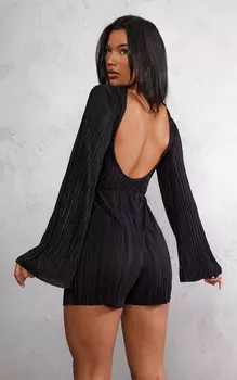 PrettyLittleThing Черный плиссированный комбинезон с расклешенными рукавами и открытой спиной