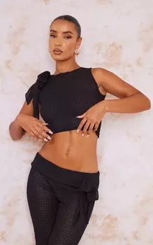PrettyLittleThing Черный прозрачный укороченный топ с рюшами и вафельной отделкой