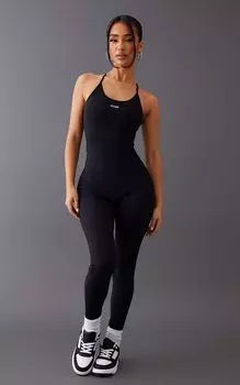 PrettyLittleThing Черный спортивный комбинезон без рукавов Petite Plt Sport