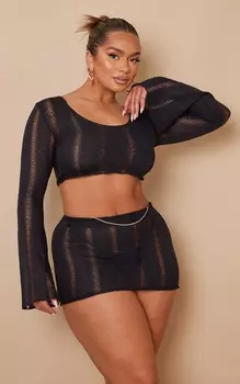 PrettyLittleThing Черный вязаный укороченный топ с расклешенными рукавами Shape черного цвета