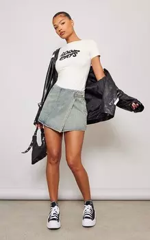 PrettyLittleThing Джинсовая мини-юбка с запахом Vintage Wash