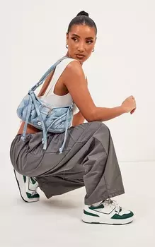 PrettyLittleThing Джинсовая сумка на плечо с пряжкой в стиле пэчворк