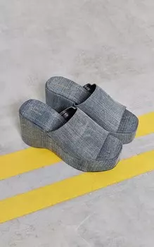 PrettyLittleThing Джинсовые массивные сандалии с круглым носком