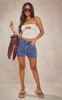 PrettyLittleThing Джинсовые шорты Petite Vintage с потрепанным краем