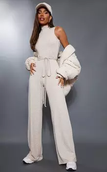 PrettyLittleThing Комбинезон из джерси овсяного цвета с высоким воротником и завязкой на талии