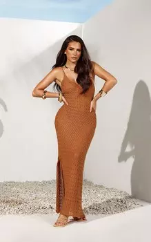 PrettyLittleThing Коричневое вязаное платье-макси с разрезом по бокам крючком
