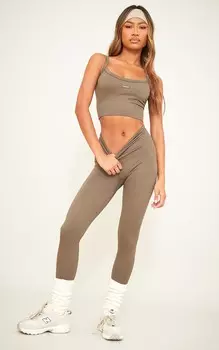 PrettyLittleThing Коричневые бесшовные резиновые леггинсы с значком