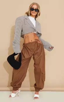 PrettyLittleThing Коричневый укороченный пиджак с необработанным подолом