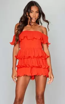 PrettyLittleThing Красный - Многоуровневый комбинезон-бандо с плиссированной оборкой