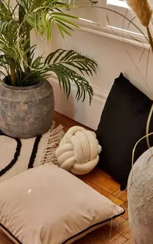 PrettyLittleThing Кремовая подушка с узлом