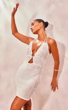 PrettyLittleThing Кремовое текстурированное облегающее платье с кольцами и двойными бретелями