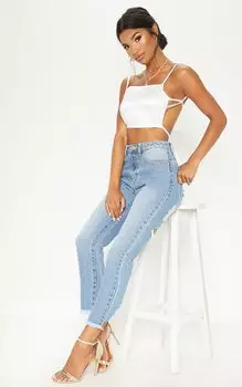 PrettyLittleThing Кремовый атласный укороченный топ с открытой спиной и бретелями