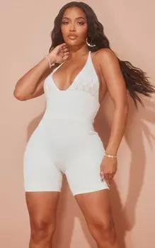PrettyLittleThing Кремовый трикотажный комбинезон Shape с деталью под грудью