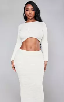 PrettyLittleThing Кремовый трикотажный укороченный джемпер Shape со вставками