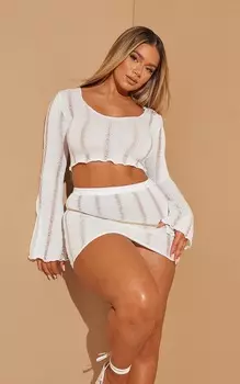 PrettyLittleThing Кремовый трикотажный укороченный топ с расклешенными рукавами и лесенкой