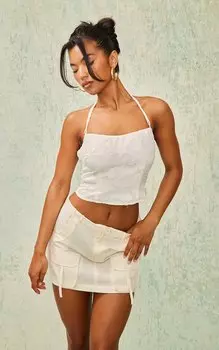 PrettyLittleThing Кремовый укороченный топ с фактурной цветочной вышивкой и воротником-халтер