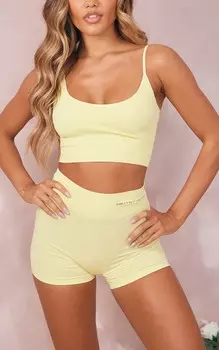 PrettyLittleThing Лаймовые бесшовные шорты в рубчик для мальчика