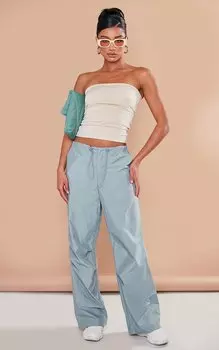 PrettyLittleThing Нейлоновые брюки-карго цвета морской волны с завязками на талии и низкой посадкой