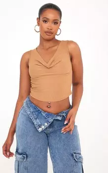 PrettyLittleThing Облегающий укороченный топ без рукавов с воротником-хомутом Shape Mocha