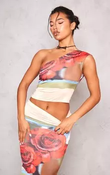 PrettyLittleThing Обтягивающий удлиненный топ на одно плечо с принтом Red Rose