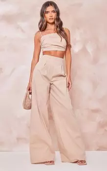 PrettyLittleThing Очень широкие брюки со складками на поясе