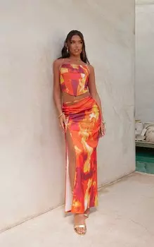 PrettyLittleThing Оранжевая длинная юбка с разрезом и принтом