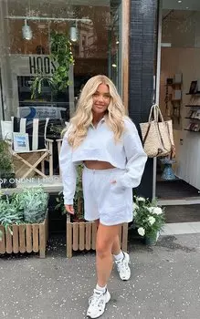 PrettyLittleThing Пепельно-серые шорты для бега оверсайз с карманами