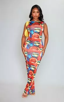 PrettyLittleThing Платье макси с низкой спинкой и принтом «Красные губы»