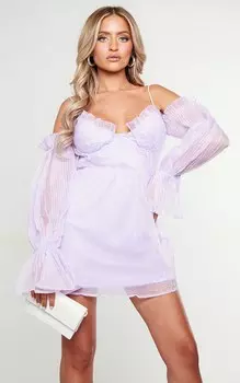 PrettyLittleThing Плиссированное мини-платье Petite сиреневого цвета с открытыми плечами